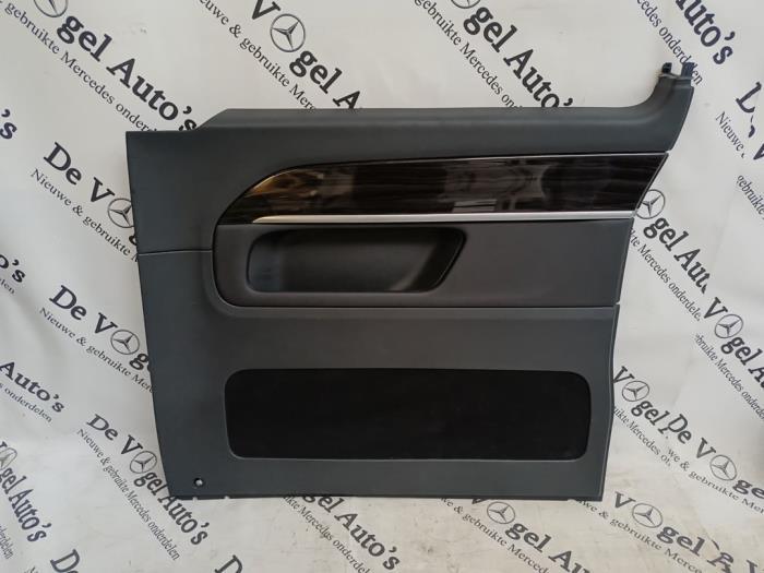Bekleding schuifdeur rechts van een Mercedes V-Klasse, Gebruikt, -, Ophalen of Verzenden, -