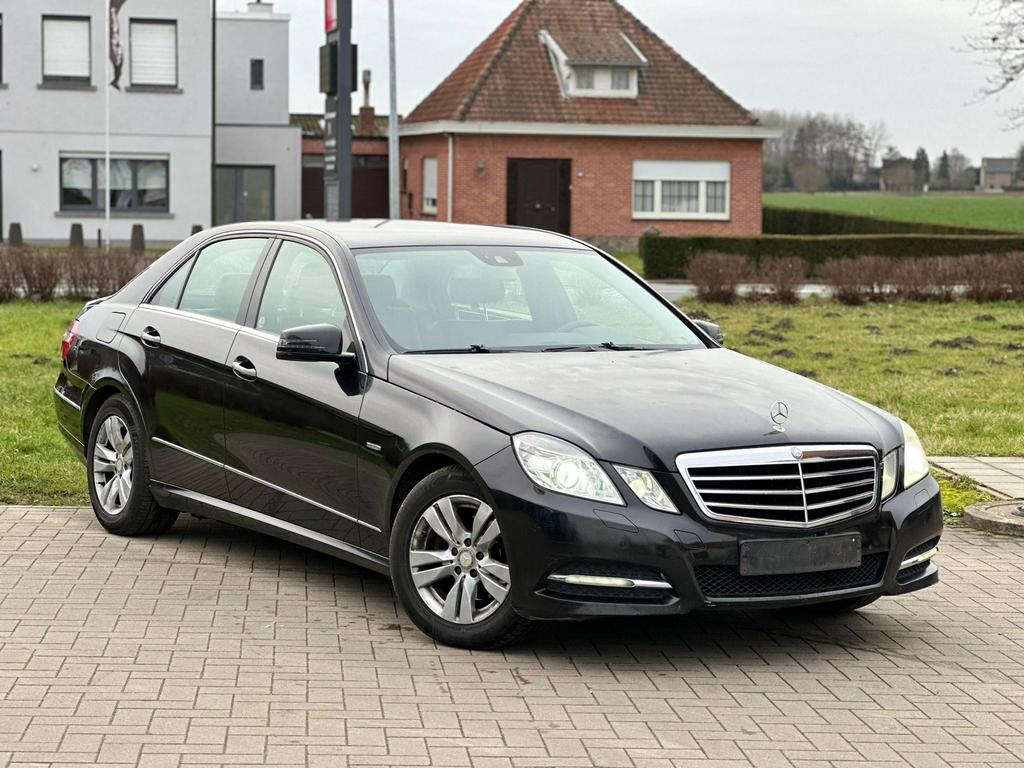 Mercedes E220 2011, Auto's, Automaat, Zwart, Zwart, Leder