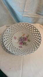 Opengewerkte schaal Wallendorf 1764, Ophalen