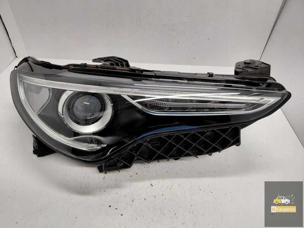 50552984, Phare de torsion au x non droit pour Alfa Romeo St, Dpofca@stellantis.com, Stellantis Europe S.p.A., Utilisé, Alfa Romeo