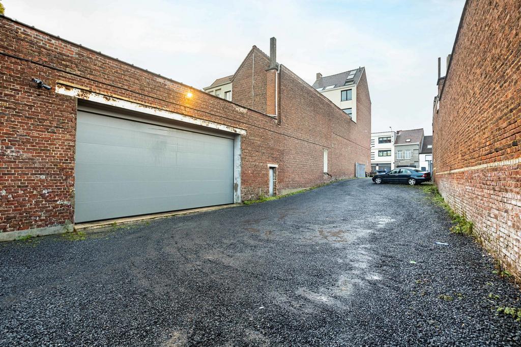 Entrepôt avec de nombreuses options, Immo, Garages & Places de parking