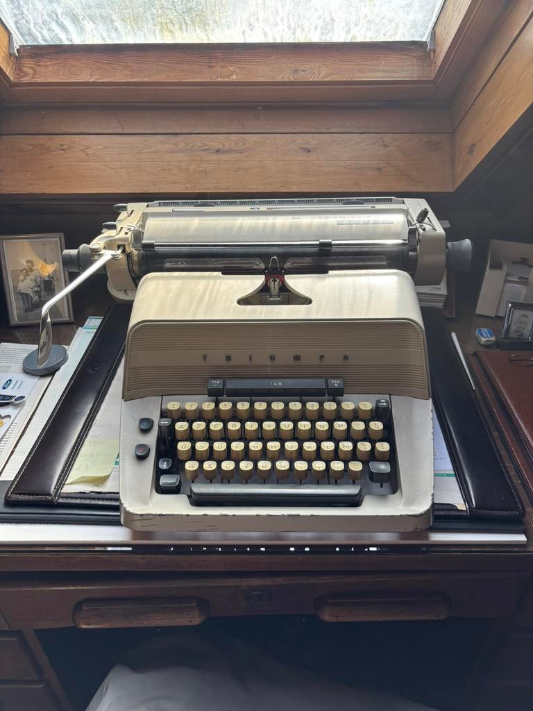 Triumph typemachine / werkt perfect, Diversen, Typemachines, Ophalen, Zo goed als nieuw