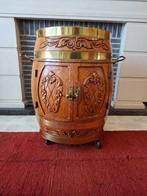 Bierton als kastje voor wijnflessen en andere drank, Verzamelen, Ophalen, Gebruikt