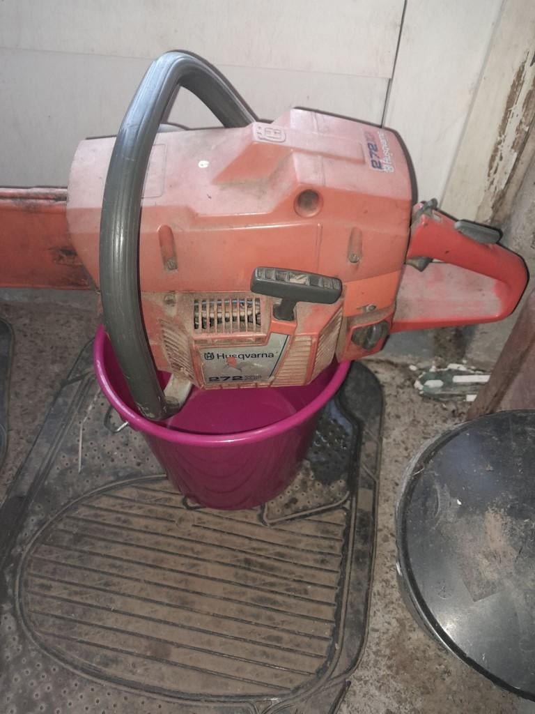 tronçonneusse husqvarna 272 xp, Enlèvement, Utilisé