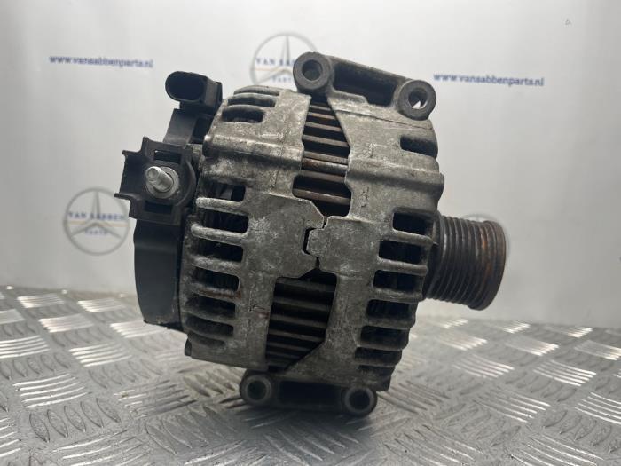 Dynamo d'un Mercedes S-Klasse, Autos : Pièces & Accessoires, Moteurs & Accessoires, Mercedes-Benz, Utilisé, 12 mois de garantie