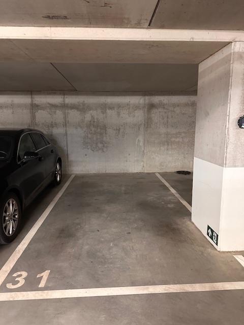 Parking à louer — 1000 Bruxelles — garage sécurisé, Immo, Garages & Places de parking, Bruxelles