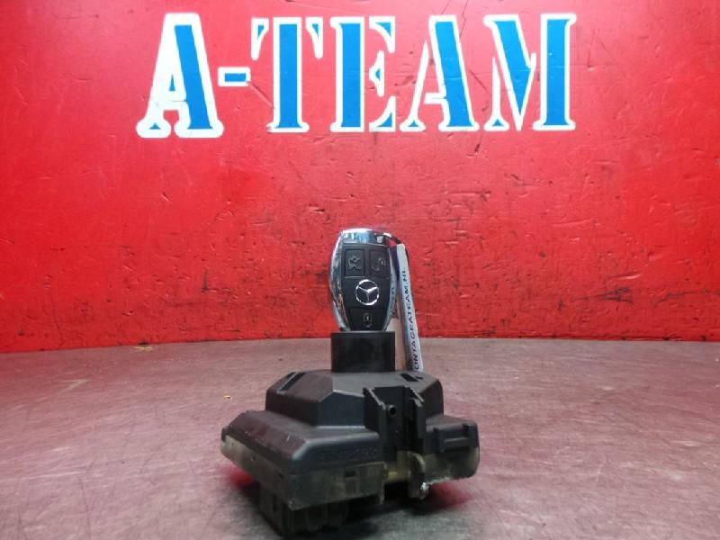 CONTACTSLOT + SLEUTEL Mercedes-Benz C (W205) (3332580200), Gebruikt, Mercedes-Benz