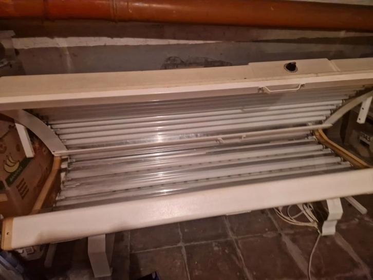Zonnebank, Electroménager, Solarium, Banc solaire & Bronzage facial, Utilisé, Banc solaire double, 15 lampes ou plus, Enlèvement