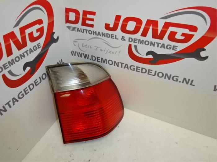 Feu arrière droit d'un BMW 5-Serie, -, 3 mois de garantie, Utilisé, -