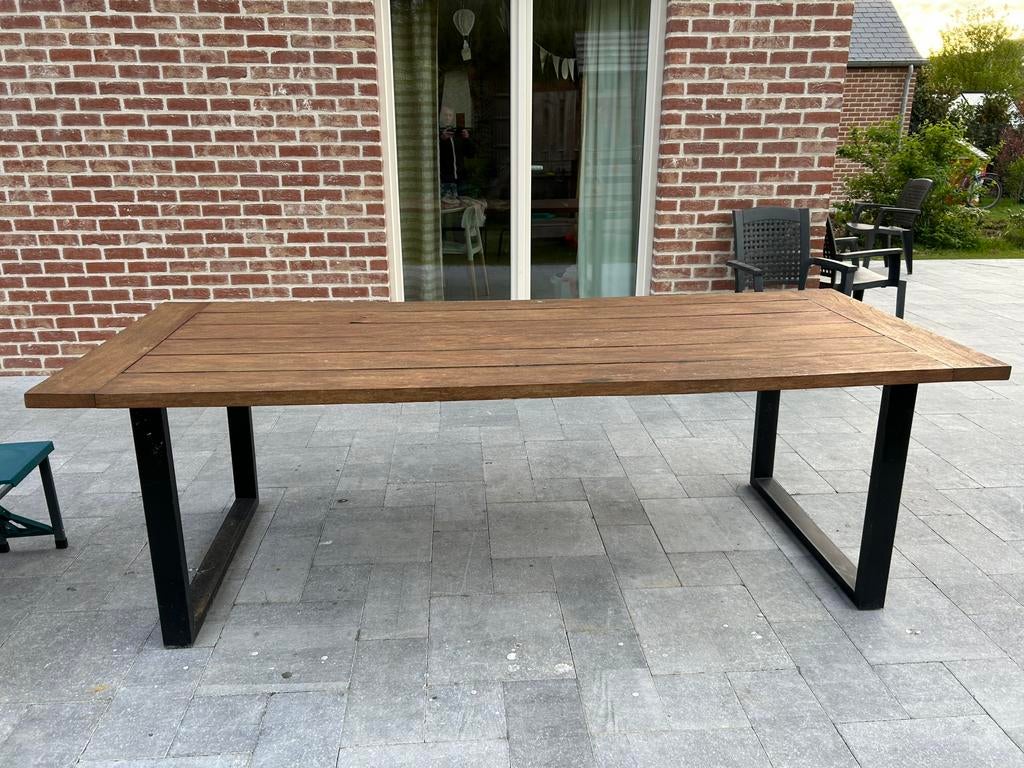 Teakhouten tuintafel, Ophalen, Zo goed als nieuw, Metaal