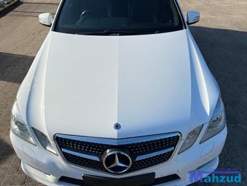 MERCEDES E KLASSE W212 Wit 149 motorkap 2009-2013 beschikbaar voor biedingen
