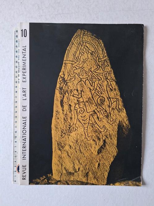 Cobra Revue internationale de l'art experimental n 10 1951, Boeken, Kunst en Cultuur | Beeldend, Gelezen, Ophalen of Verzenden