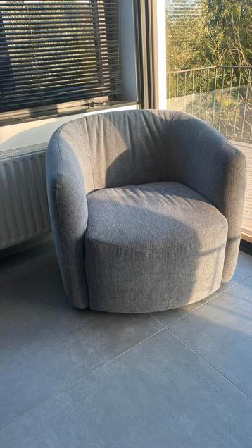 Fauteuil tournant beschikbaar voor biedingen