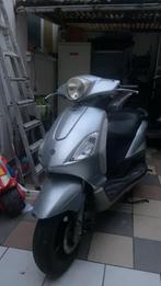 Piaggio fly 4t, Fietsen en Brommers, Ophalen, Overige modellen, Klasse A (25 km/u), Zo goed als nieuw