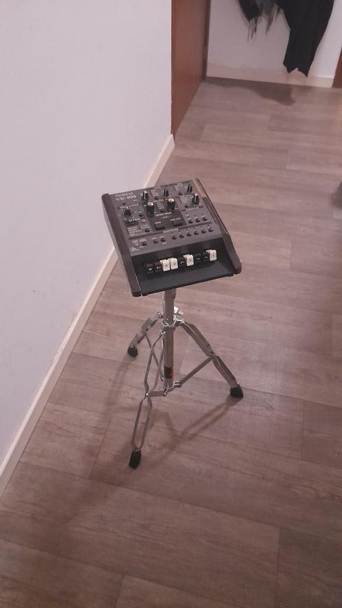 Module de sonorisation d'orgue ROLAND VK-8M avec support, Musique & Instruments, Modules de son, Utilisé, Roland, Enlèvement