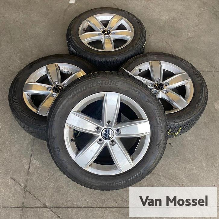 VW T-Roc Bridgestone Blizzak LM005 205/60/R16 92H, Auto-onderdelen, Banden en Velgen, Banden en Velgen, Winterbanden, 16 inch