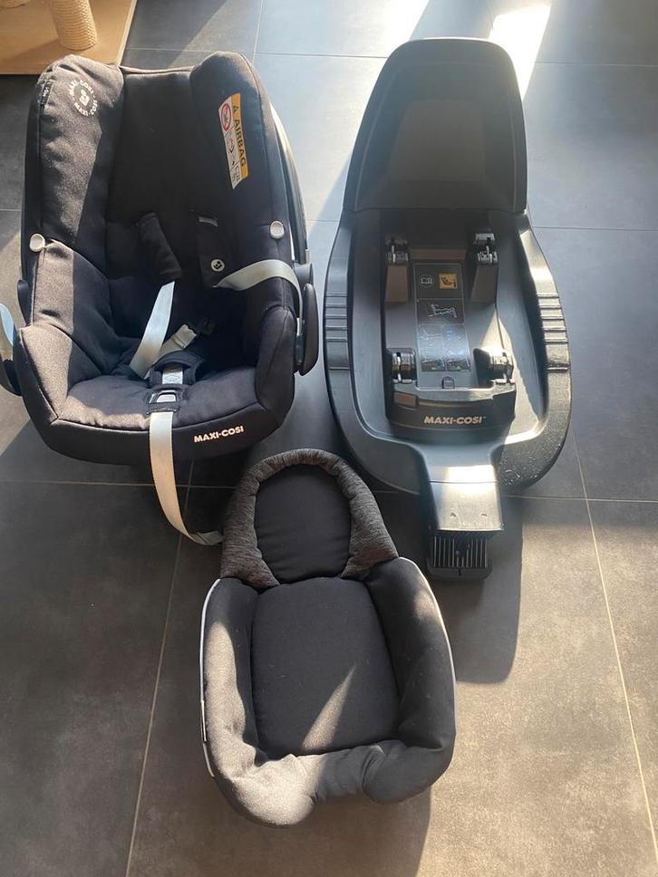 Maxi Cosi + Iso Fix + verkleinkussen tot 13kg, Kinderen en Baby's, Autostoeltjes, Zo goed als nieuw, Maxi-Cosi, 0 t/m 13 kg, Autogordel of Isofix
