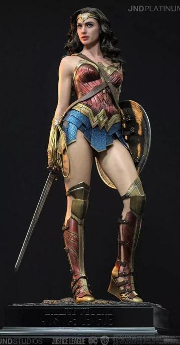 Jnd Wonder woman recherche beschikbaar voor biedingen