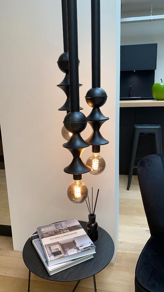 Hanglamp zwart Sticks POLDR Design- showroommodel -70%, Huis en Inrichting, Lampen | Hanglampen, Nieuw, 75 cm of meer, Metaal