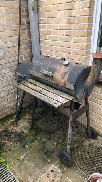 Barbecue smoker beschikbaar voor biedingen