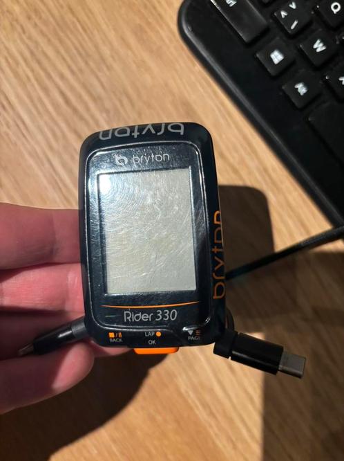 Compteur vélo Bryton Rider 330, Fietsen en Brommers, Fietsaccessoires | Fietscomputers, Gebruikt, GPS, Ophalen