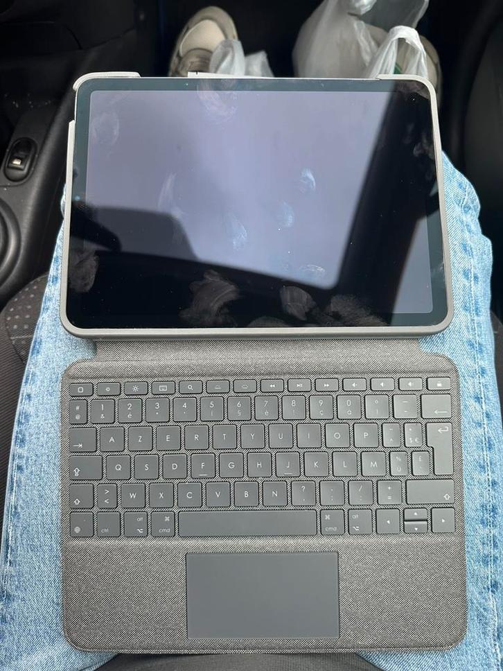 iPad Air 5 (256 Go) + Apple Pencil 2 + coque clavier, Computers en Software, Windows Tablets, Zo goed als nieuw, Wi-Fi en Mobiel internet
