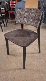 5 nieuwe horeca retro LUUC stoelen restpartij SOLDEN set, Huis en Inrichting, Ophalen of Verzenden, Zo goed als nieuw, Bruin, Stof