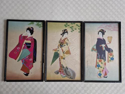 Tableaux japonais sur soie, geisha, cadre original, Antiquités & Art, Art | Peinture | Classique, Enlèvement ou Envoi