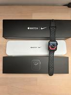 Apple watch series 5 nike Editie, Handtassen en Accessoires, Smartwatches, Ophalen of Verzenden, Zo goed als nieuw