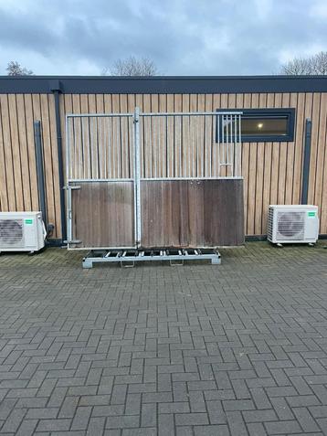 7 Paardenboxen | 3000 x 3400mm | Hardhout beschikbaar voor biedingen