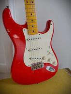 Fender Stratocaster CS 2009 relic 57 Red, Muziek en Instrumenten, Snaarinstrumenten | Gitaren | Elektrisch, Ophalen, Zo goed als nieuw