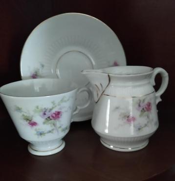 Tasse, soucoupe et pot à lait Carl Tielsch CT Demitasse anci, Enlèvement ou Envoi