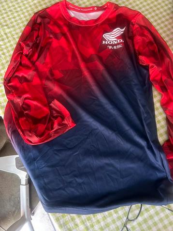 Crosskleding beschikbaar voor biedingen