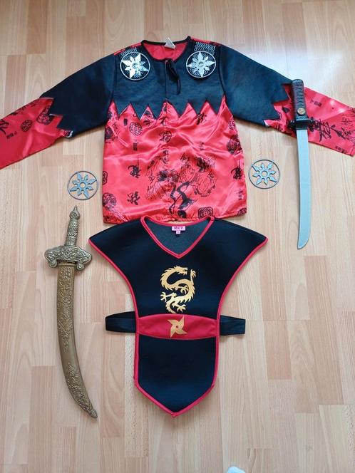 Verkleedset Ninja met sterren en zwaarden 10/12 jaar, Kinderen en Baby's, Carnavalskleding en Verkleedspullen, Zo goed als nieuw