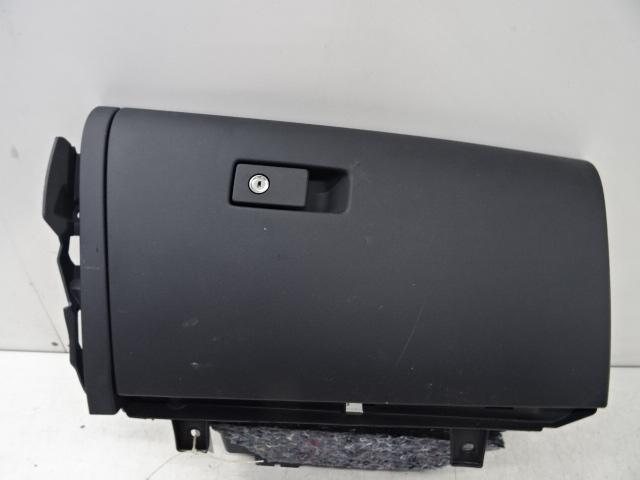 OPBERGVAK Volvo V60 I (FW / GW) (01-2010/12-2018), Auto-onderdelen, Interieur en Bekleding, Volvo, Gebruikt