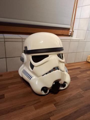 helm stormtrooper  beschikbaar voor biedingen