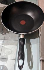 Weinig gebruikte Tefal wokpan van 28 cm., Ophalen of Verzenden, Gebruikt, Overige materialen, Wok