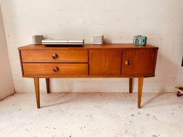 Vintage retro lowboard beschikbaar voor biedingen