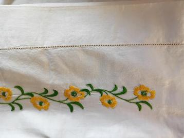 Drap ancien brodé main, Enlèvement ou Envoi, Utilisé, Autres types, Blanc