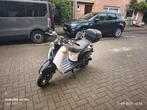 A klasse 49 cc brommer top staat !! Direct beschikbaar, Fietsen en Brommers, Ophalen, Zo goed als nieuw