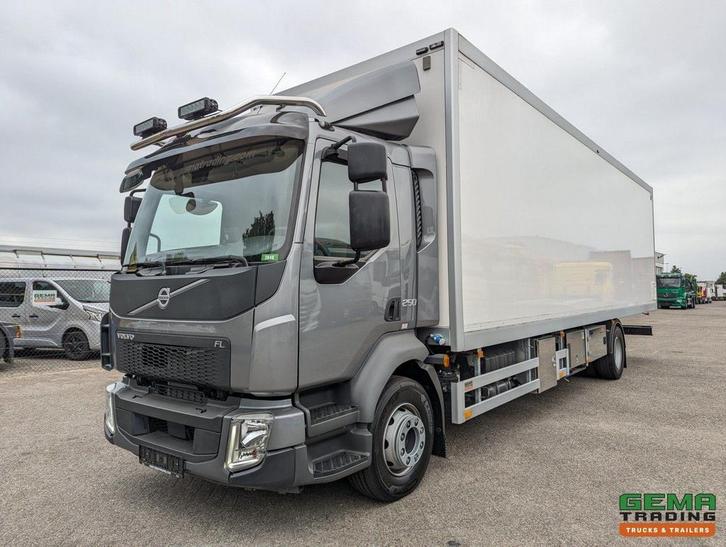 Volvo FL 250 4x2 Dagcab Euro6 - Camper/Kantoor - NIEUW - Toi, Auto's, Vrachtwagens, ABS, Airconditioning, Cruise Control, Electronic Stability Program (ESP)
