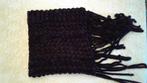 Lange zeer zachte donkerbruine sjaal met franjes 140cm