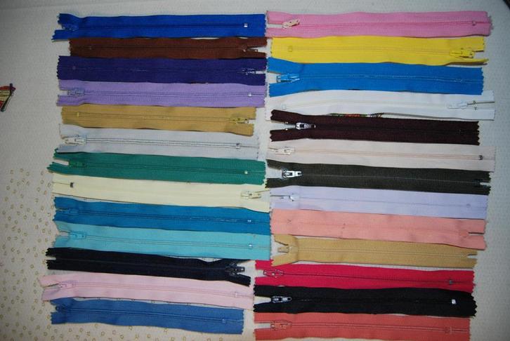 26 niet deelbare ritsen 18-20 cm, Hobby en Vrije tijd, Naaien en Fournituren, Nieuw, Rits of Sluiting, Ophalen of Verzenden