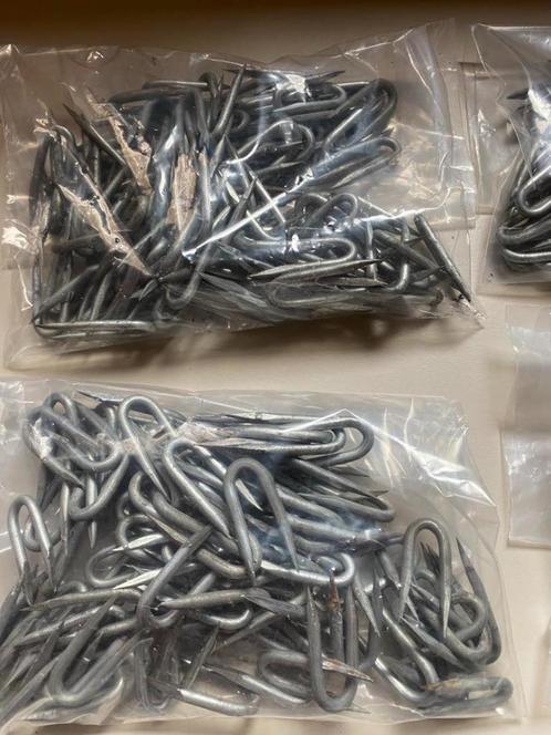 Zakjes van 0,5 kg krammen aan 5 euro/zakje, Doe-het-zelf en Bouw, IJzerwaren en Bevestigingsmiddelen, Nieuw, Ophalen