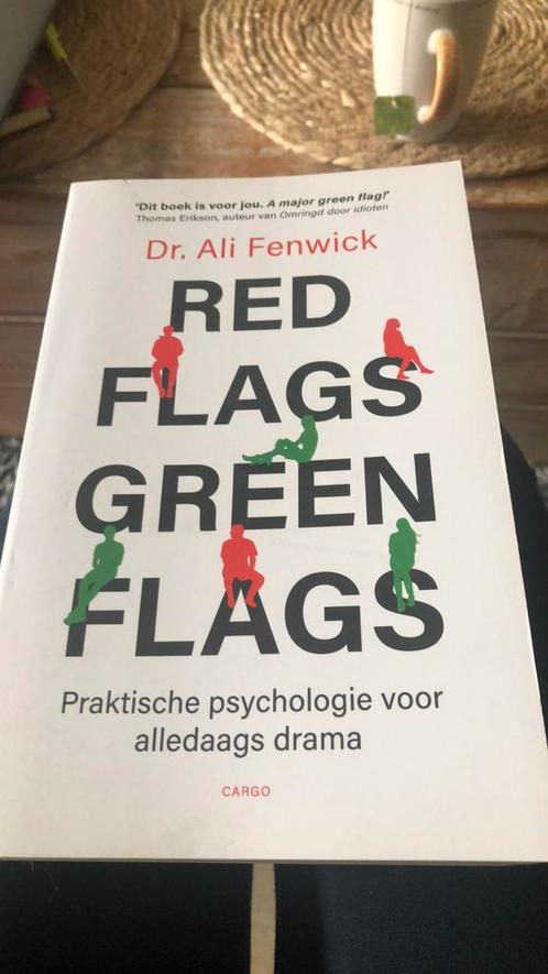 Ali Fenwick - Red Flags, Green Flags, Boeken, Psychologie, Zo goed als nieuw, Ophalen