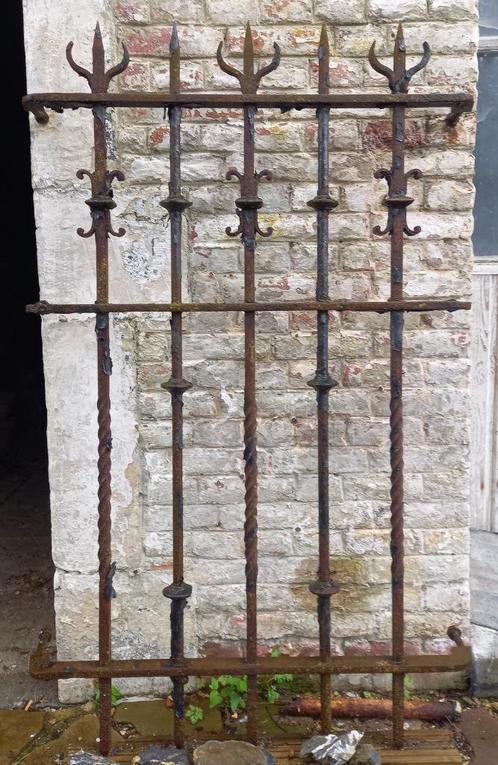 Ancienne grille de fenêtre en fer forgé, Antiek en Kunst, Curiosa en Brocante, Ophalen