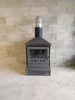 Poêle à bois tôle avec briques réfractaires avec tuyaux, Enlèvement, Comme neuf, Poêle