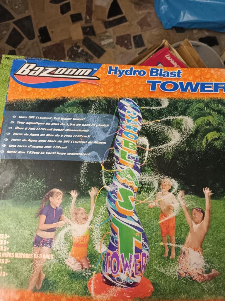 Hydro blast tower, Enfants & Bébés, Jouets | Extérieur | Aires de jeux, Enlèvement, Neuf