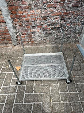 Plataeu 67 x 50 beschikbaar voor biedingen