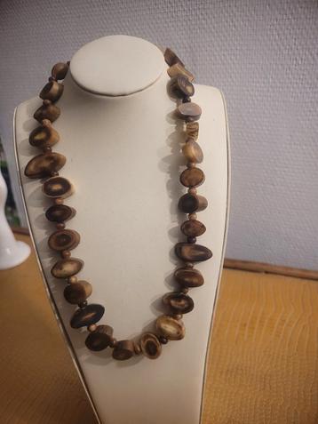 vintage ketting van hoorn beschikbaar voor biedingen